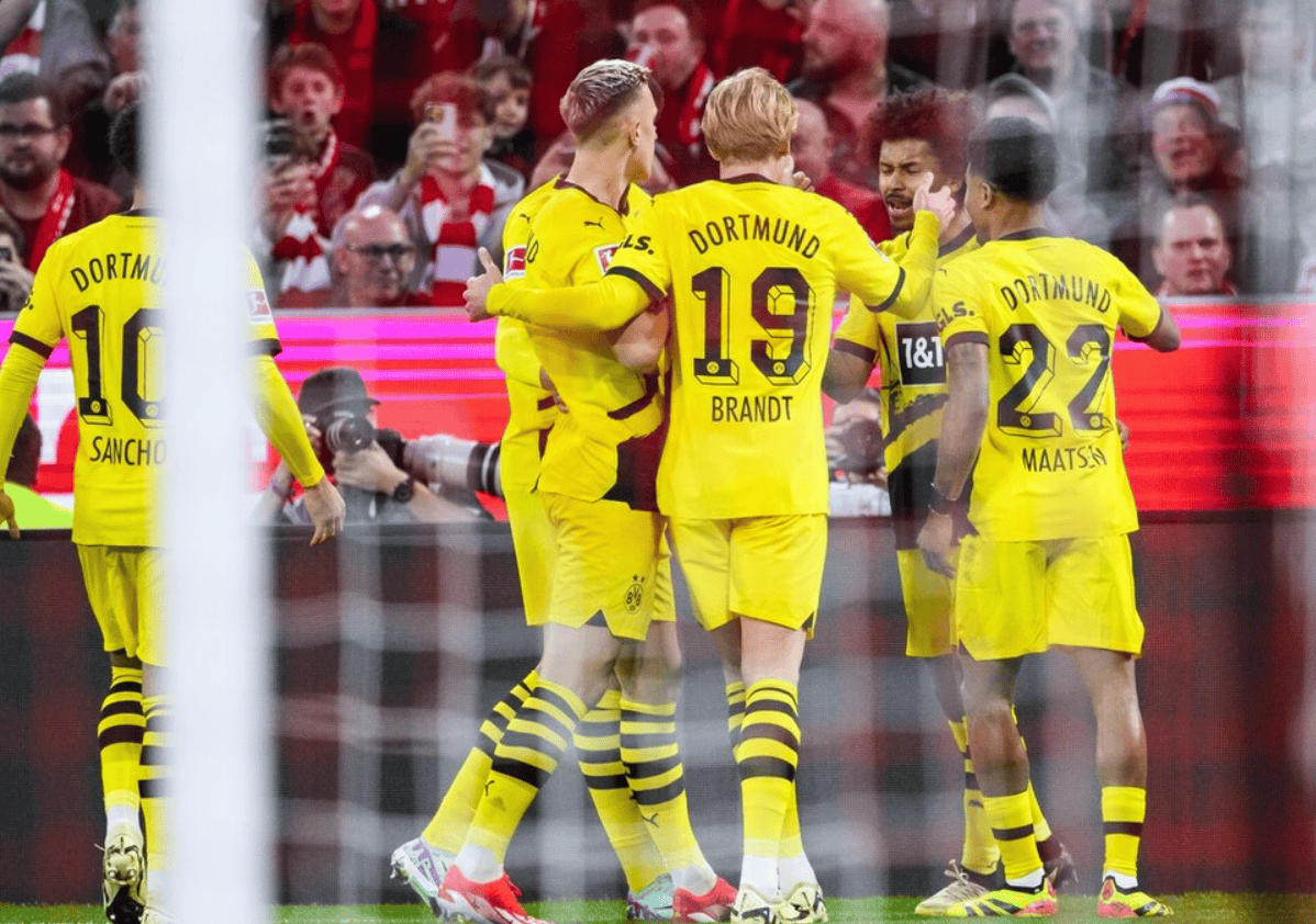 包含勒沃库森客场逼平门兴，稳定战绩的词条