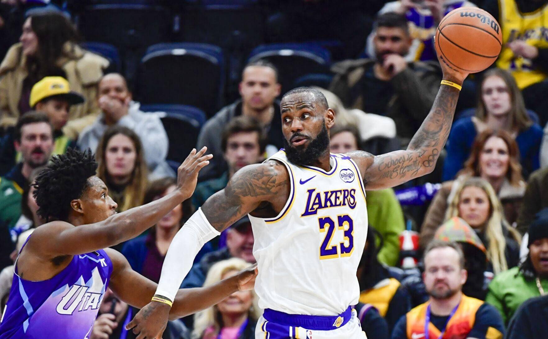 詹姆斯迎来七赛季高光表现，加拿大队球迷沸腾！